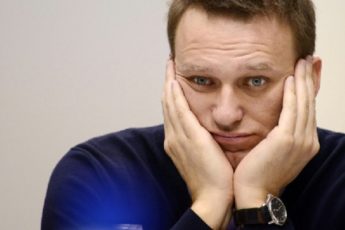Миллионы долларов российской оппозиции. А почему молчит Навальный?