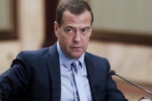 Медведев: ответные санкции коснутся сотен граждан Украины и компаний