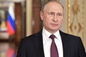 Путин призвал ежегодно оказывать материальную помощь ветеранам