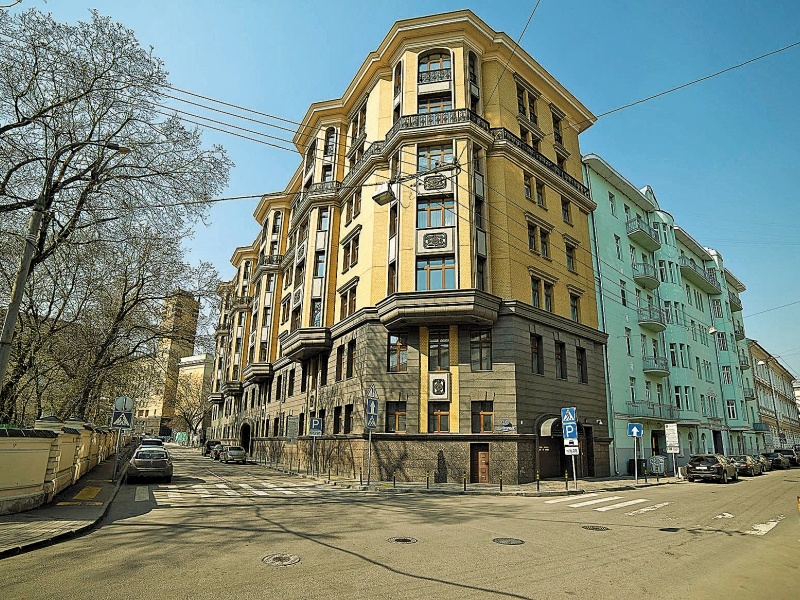 Выгодная служба — телохранители Путина завладели огромными квартирами в Москве